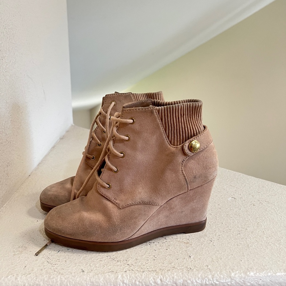 Michael Kors Women's Dark Khaki Carrigan Wedge Suede Bootie Boots Shoes Size 7